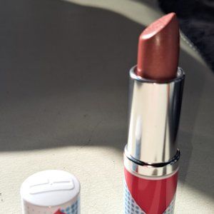 Clinique lipstick - BARE POP